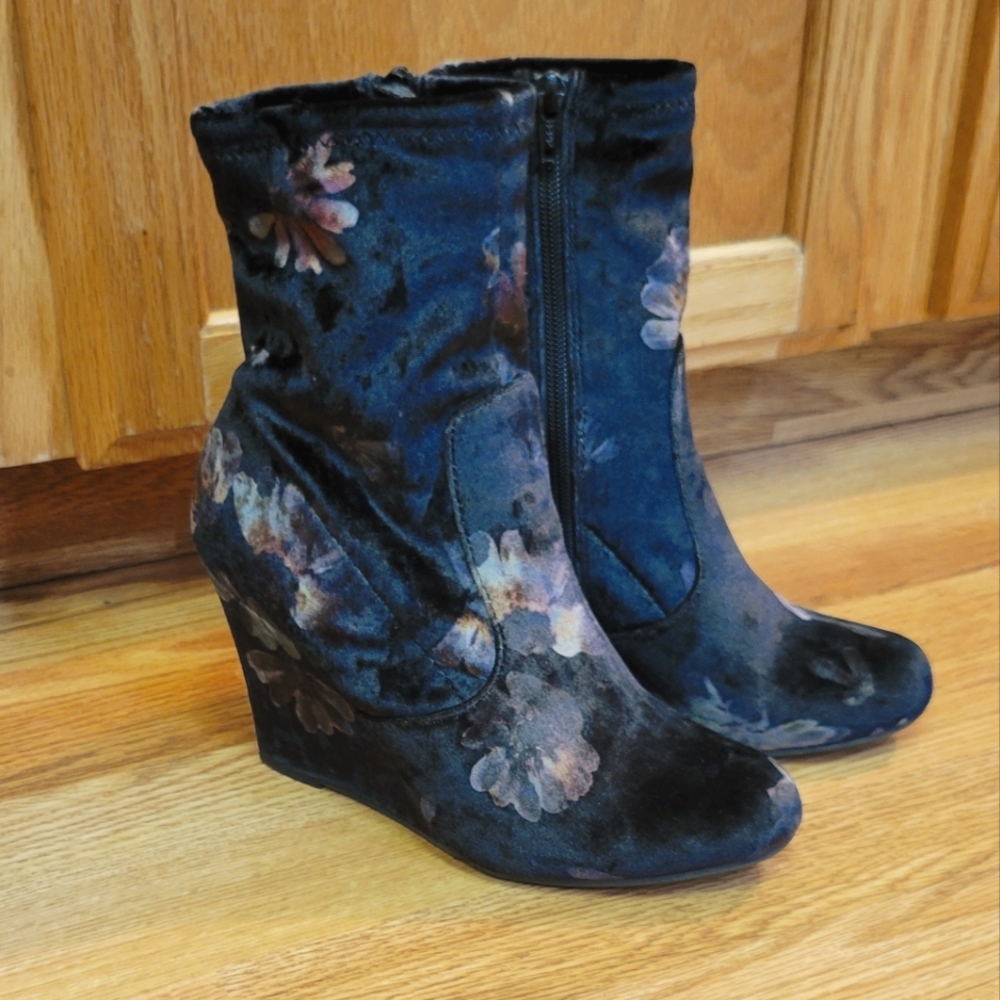 Report Randi Velvet Wedge Bootie